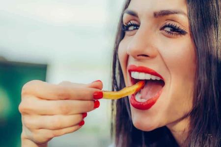 Wenn Sie das essen, vergessen Sie weiße Zähne.
